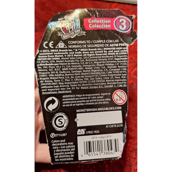Monster High Ghoulia Yelps Mega Bloks Figure in box - Picture 3 of 3
